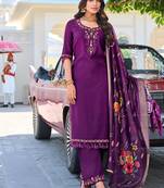 Women Floral Embroidered Regular Thread Work Kurta with Trousers & With Dupatta