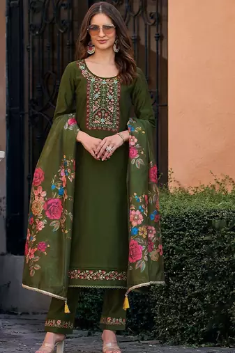 Floral Yoke Design Thread Work Straight Kurta With Trouser And Dupatta