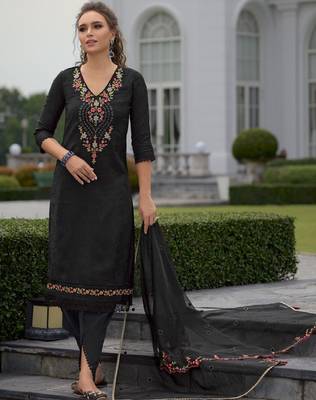 Floral Embroidered Thread Work Straight Kurta With Dhoti Pants & Dupatta 1