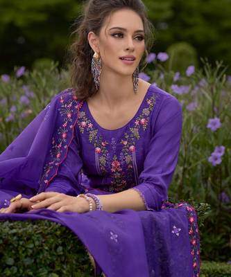 Floral Embroidered Round Neck Straight Kurta With Dhoti & Dupatta 2