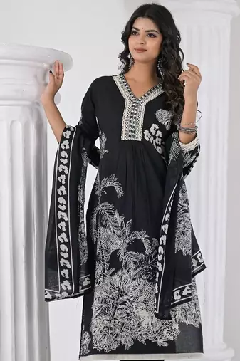 Women Floral Printed Regular Thread Work Pure Cotton Kurta with Trousers & With Dupatta