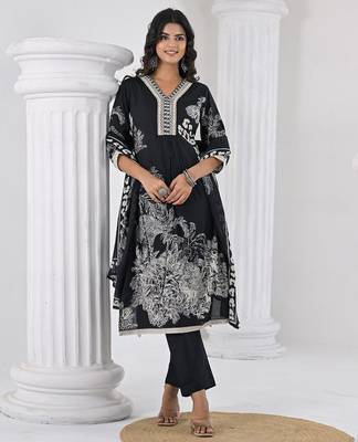 Women Floral Printed Regular Thread Work Pure Cotton Kurta with Trousers & With Dupatta 3