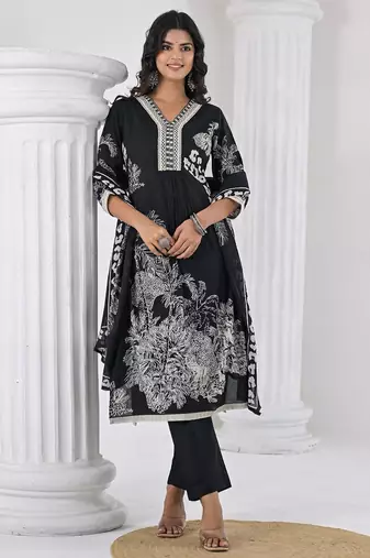 Women Floral Printed Regular Thread Work Pure Cotton Kurta with Trousers & With Dupatta