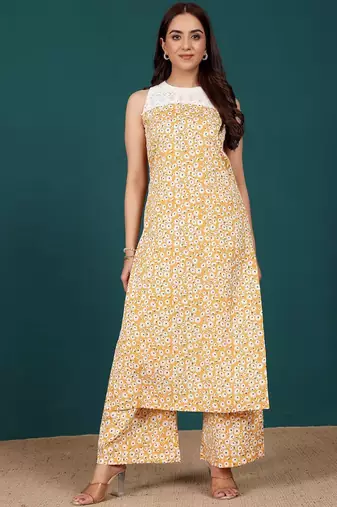 Women Floral Printed Regular Thread Work Kurta with Palazzos
