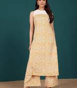 Women Floral Printed Regular Thread Work Kurta with Palazzos