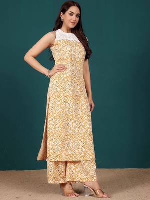 Women Floral Printed Regular Thread Work Kurta with Palazzos 4