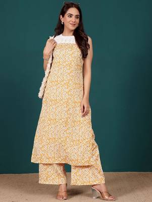 Women Floral Printed Regular Thread Work Kurta with Palazzos 7