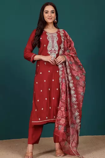 Women Floral Embroidered Regular Kurta with Trousers & With Dupatta