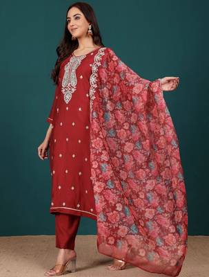 Women Floral Embroidered Regular Kurta with Trousers & With Dupatta 1