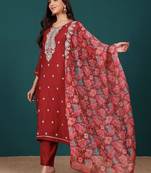 Women Floral Embroidered Regular Kurta with Trousers & With Dupatta