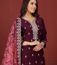 Ethnic Motifs Embroidered Notch Neck Zari Straight Kurta With Trousers & Dupatta