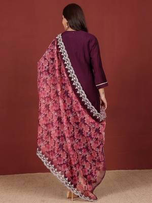 Ethnic Motifs Embroidered Notch Neck Zari Straight Kurta With Trousers & Dupatta 6