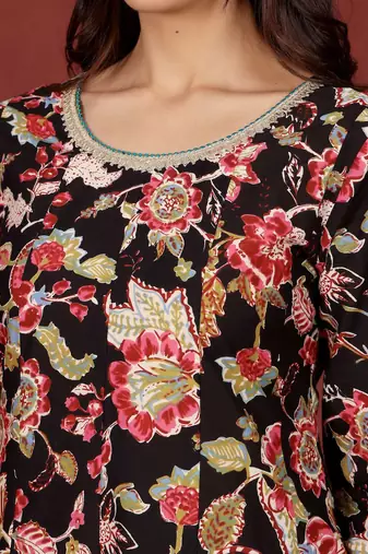 Floral Printed Thread Work Pure Cotton Kurta With Trousers & Dupatta