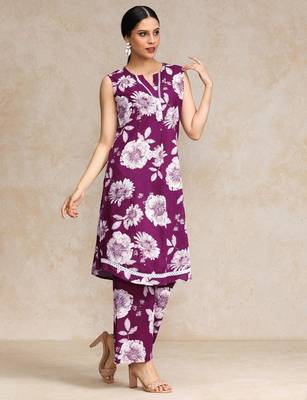Women Floral Printed Regular Pure Cotton Kurta with Palazzos 3