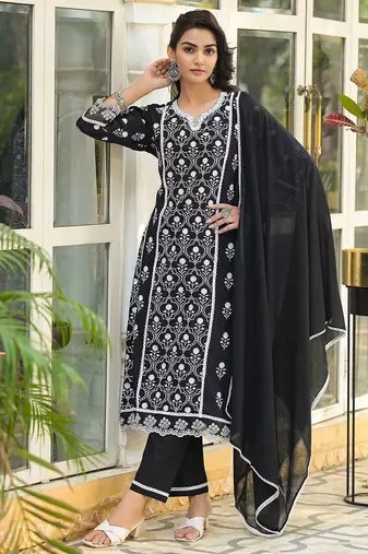 Floral Embroidered Notch Neck Pure Cotton Kurta With Trousers & Dupatta