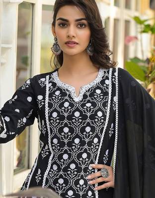 Floral Embroidered Notch Neck Pure Cotton Kurta With Trousers & Dupatta 2