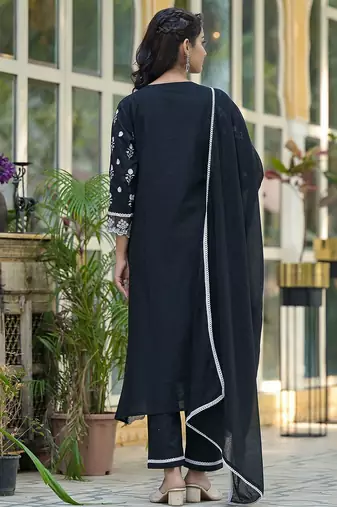 Floral Embroidered Notch Neck Pure Cotton Kurta With Trousers & Dupatta