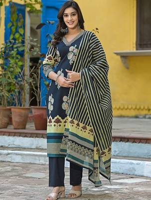 Women Printed Regular Gotta Patti Pure Cotton Kurta with Trousers & With Dupatta 1