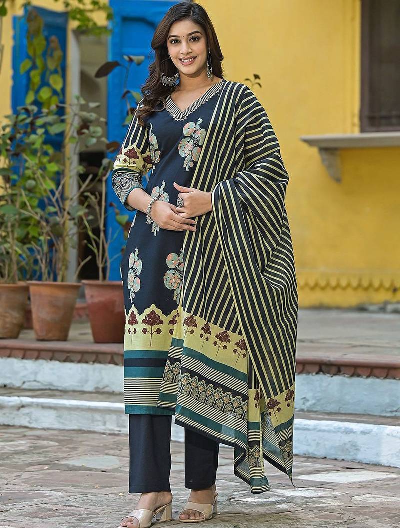 Women Printed Regular Gotta Patti Pure Cotton Kurta with Trousers & With Dupatta