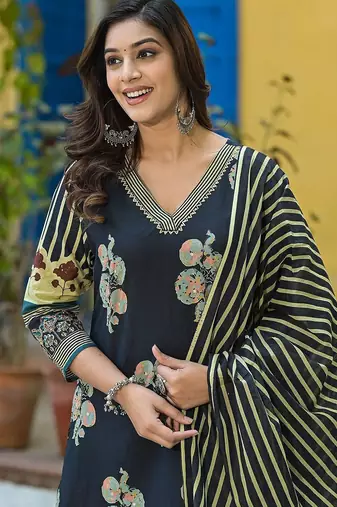 Women Printed Regular Gotta Patti Pure Cotton Kurta with Trousers & With Dupatta