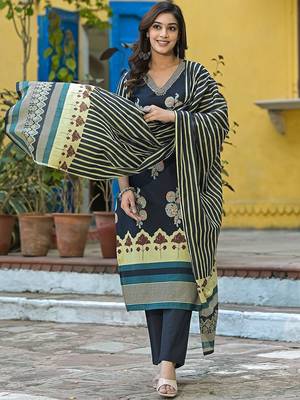 Women Printed Regular Gotta Patti Pure Cotton Kurta with Trousers & With Dupatta 4