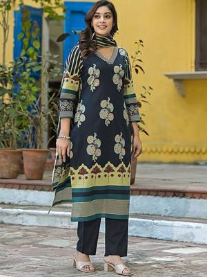 Women Printed Regular Gotta Patti Pure Cotton Kurta with Trousers & With Dupatta 5