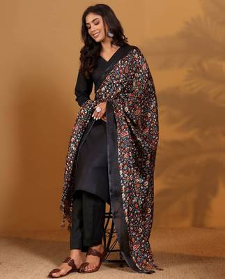 V-Neck Straight Kurta With Trousers And Dupatta 1