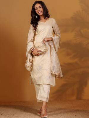 Women Ethnic Motifs Embroidered Regular Kurta with Trousers & With Dupatta 1