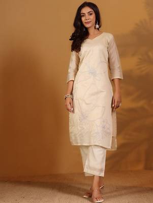 Women Ethnic Motifs Embroidered Regular Kurta with Trousers & With Dupatta 7