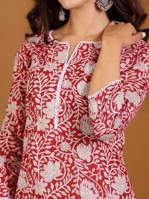 Floral Printed Notch Neck Kurta With Trousers & Dupatta 2