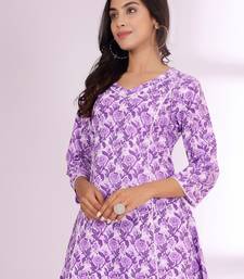 Lavender Floral Printed V-Neck Thread Work Kurta with Trousers