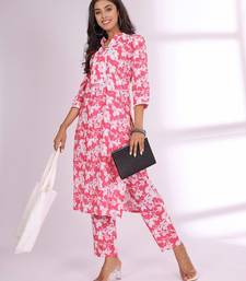 Pink Floral Printed Mandarin Collar Pure Cotton Kurta with Trousers
