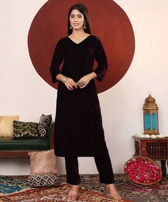 V-Neck Velvet Straight Kurta With Trousers And Dupatta 7