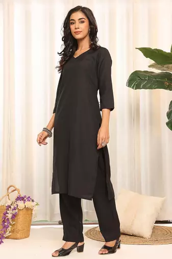 Women Regular Kurta with Trousers