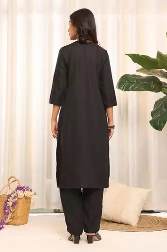 Women Regular Kurta with Trousers