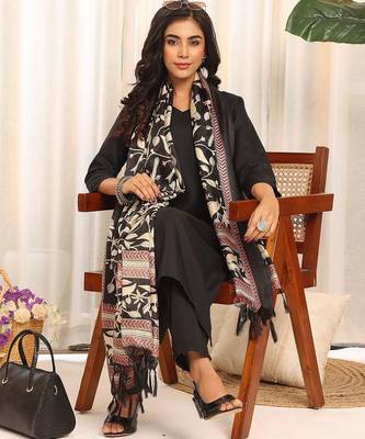 Women Regular Kurta with Trousers 6