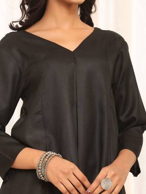 Black V-Neck Panelled A-Line Kurta With Trouser 2