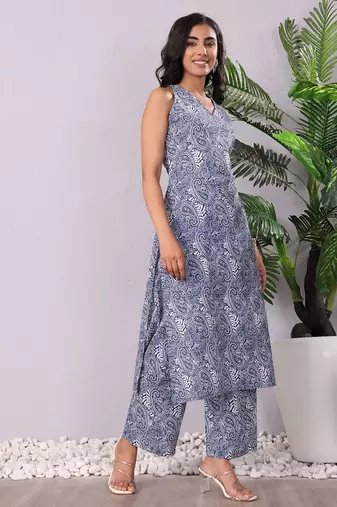 Paisley Printed V-Neck Pure Cotton Straight Kurta With Palazzo
