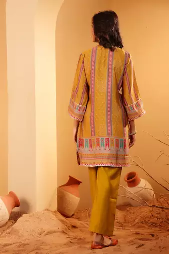 Ethnic Motifs Printed Chanderi Silk Notch Neck Straight Kurta With Trousers