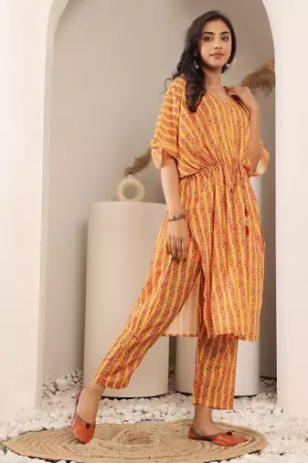 Floral Printed V-Neck Pure Cotton Kaftan Kurta With Trouser