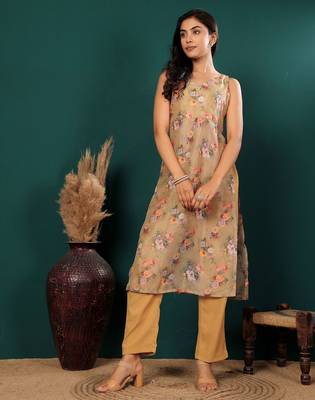 Floral Printed V-Neck Empire Straight Kurta With Trouser 1