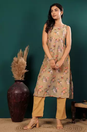 Floral Printed V-Neck Empire Straight Kurta With Trouser