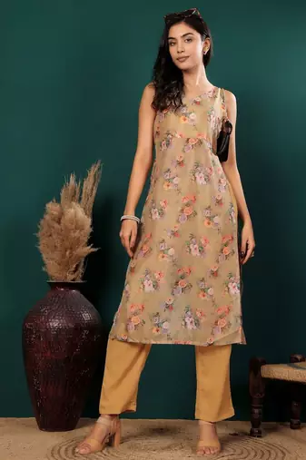 Floral Printed V-Neck Empire Straight Kurta With Trouser