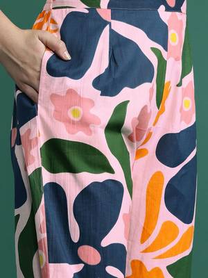 Floral Printed Panelled Pure Cotton Kurta with Trousers 9
