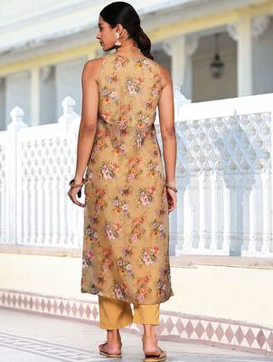 Beige Floral Printed V-Neck Straight Kurta With Trousers 4