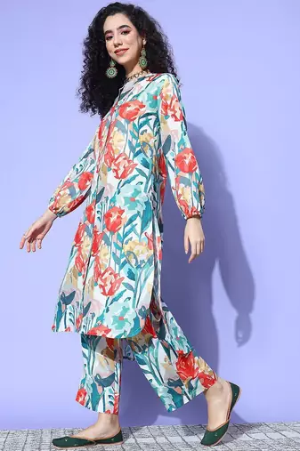 Women Floral Printed Regular Kurta with Trousers