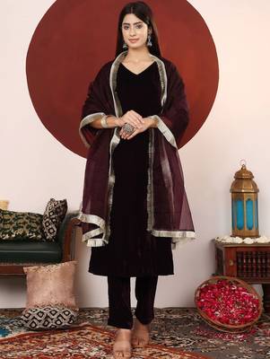 Gota Patti Lace Velvet Winter kurta with Trouser & Dupatta 1
