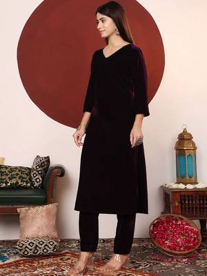 Gota Patti Lace Velvet Winter kurta with Trouser & Dupatta 4