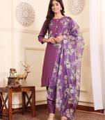 Women Floral Printed Regular Beads and Stones Kurta with Trouser & Dupatta