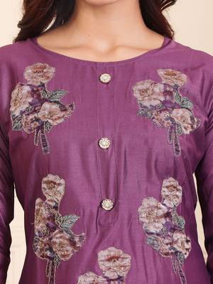 Women Floral Printed Regular Beads and Stones Kurta with Trouser & Dupatta 3